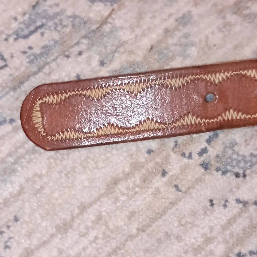 Vintage Brown Leather Tan Thread women's size Large Belt